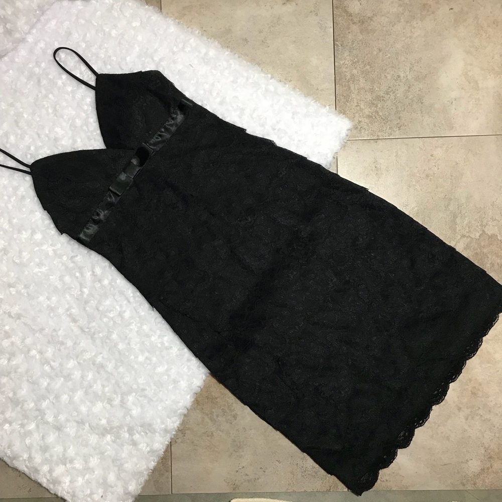 Black Scalloped Lace Ruffle Dress